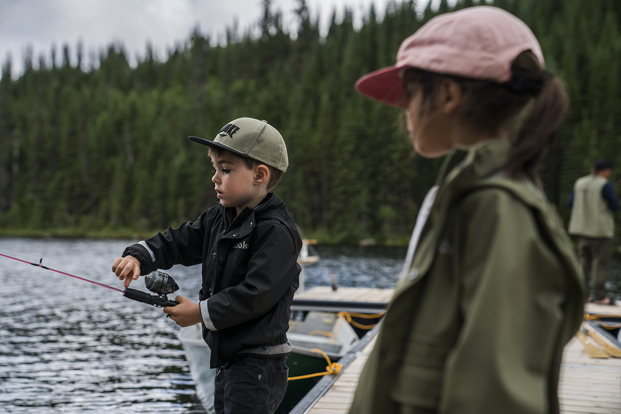 Enfants et pratique de la pêche : comment leur apprendre à pêcher