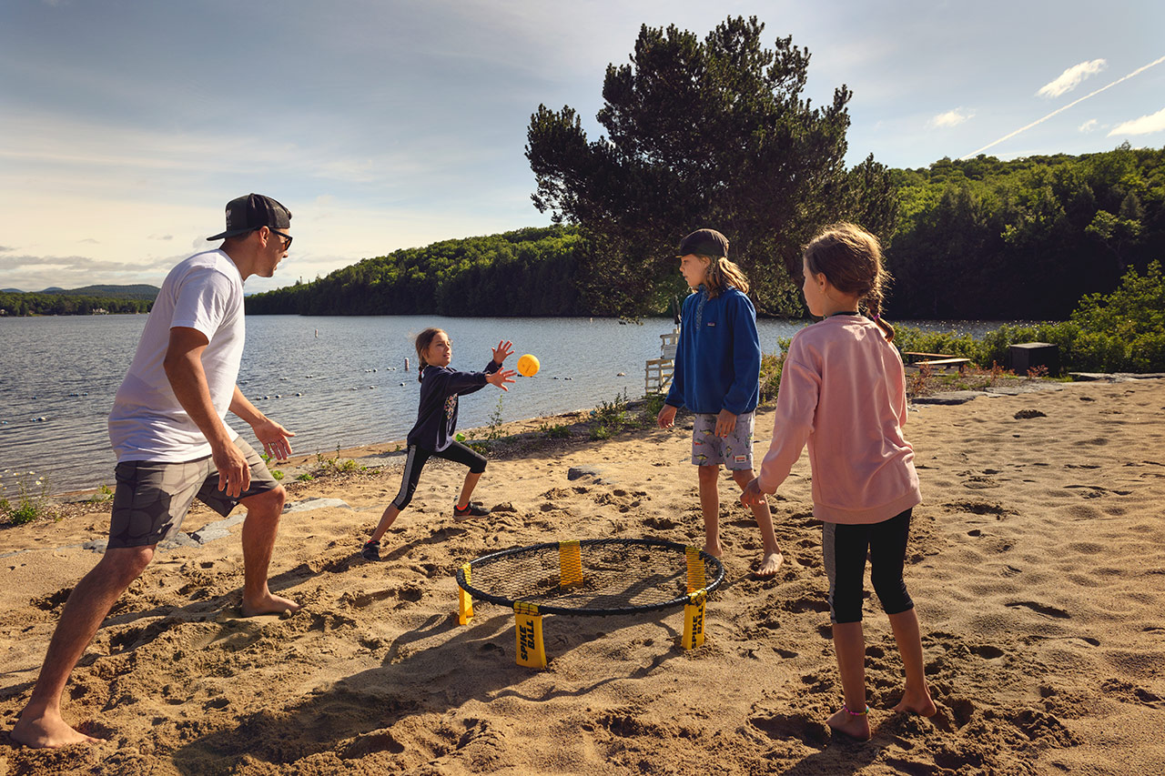 Partez en famille et organisez des jeux de plage pour enfants